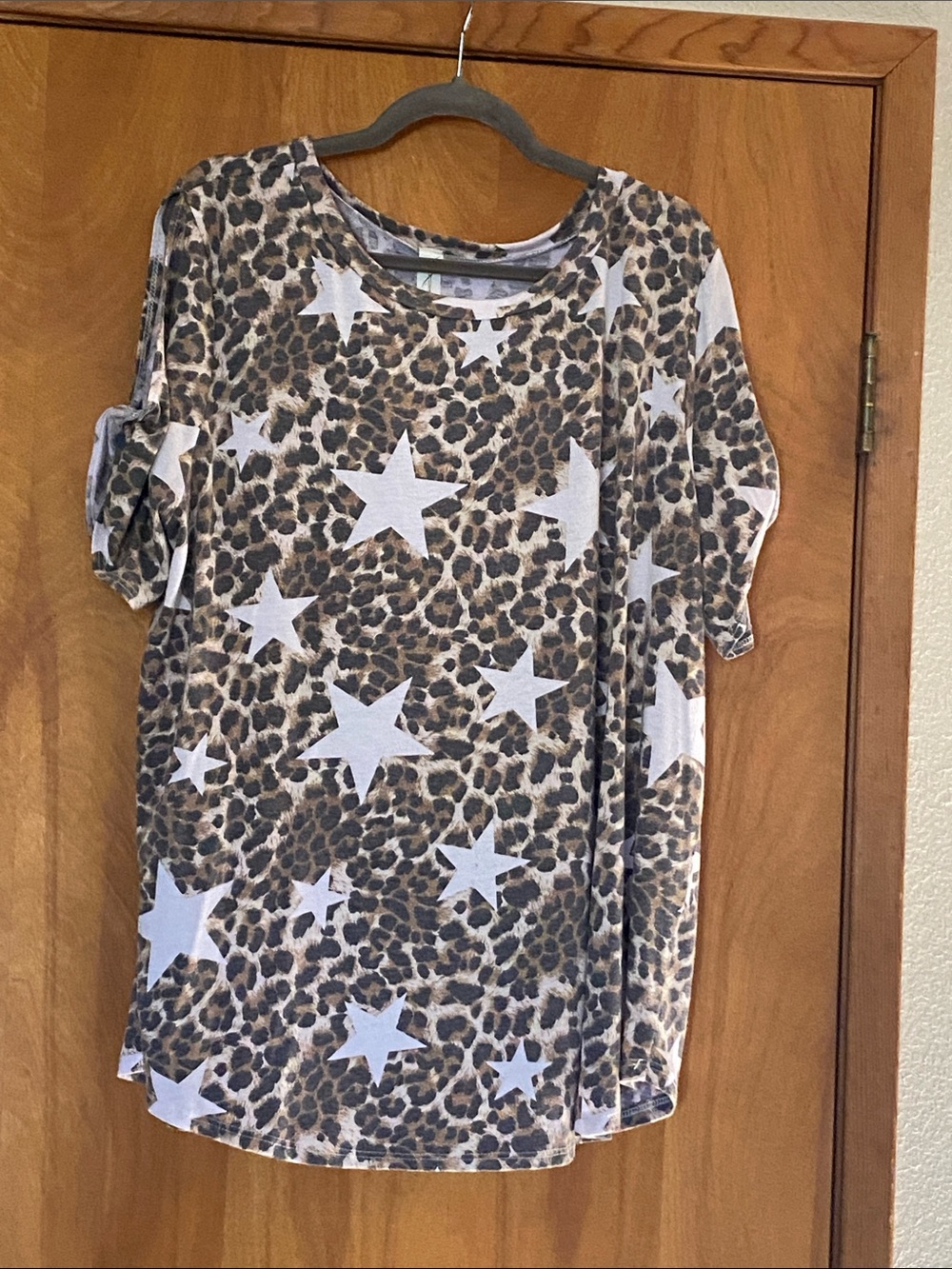 Leopard Star Print Short Sleeve Top